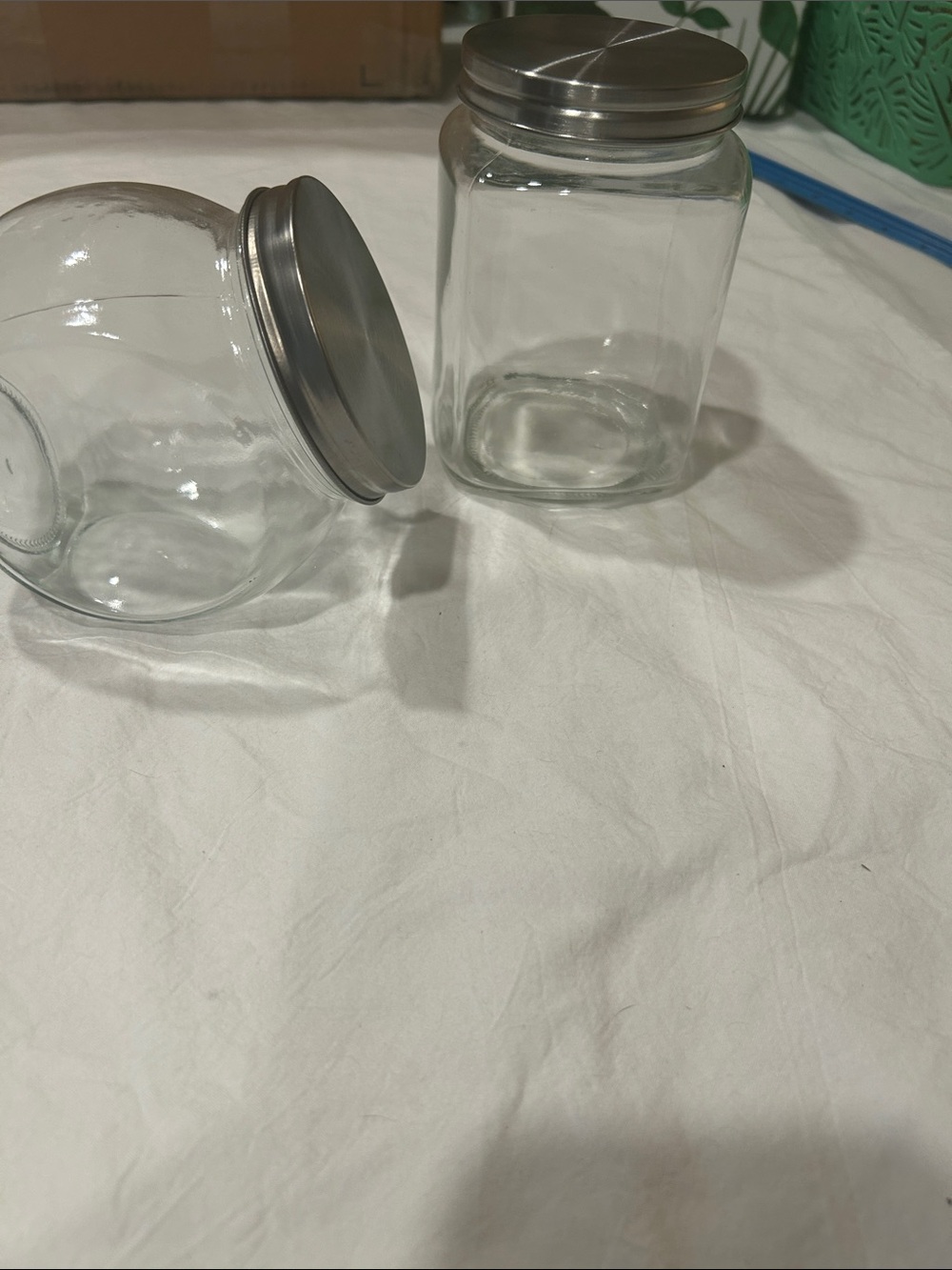 Two jars. - Picture 6 of 8